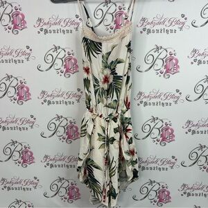 Hollister romper one piece jumper flowers hibiscus Tropical Floral crochet